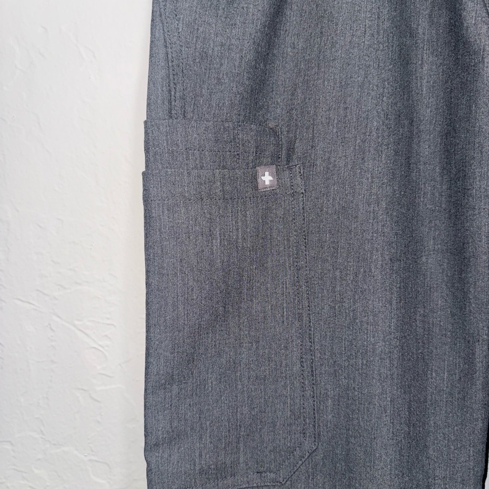 FIGS Cade Cargo Scrub Pants– Petite XXS ✨ - Picture 2 of 5